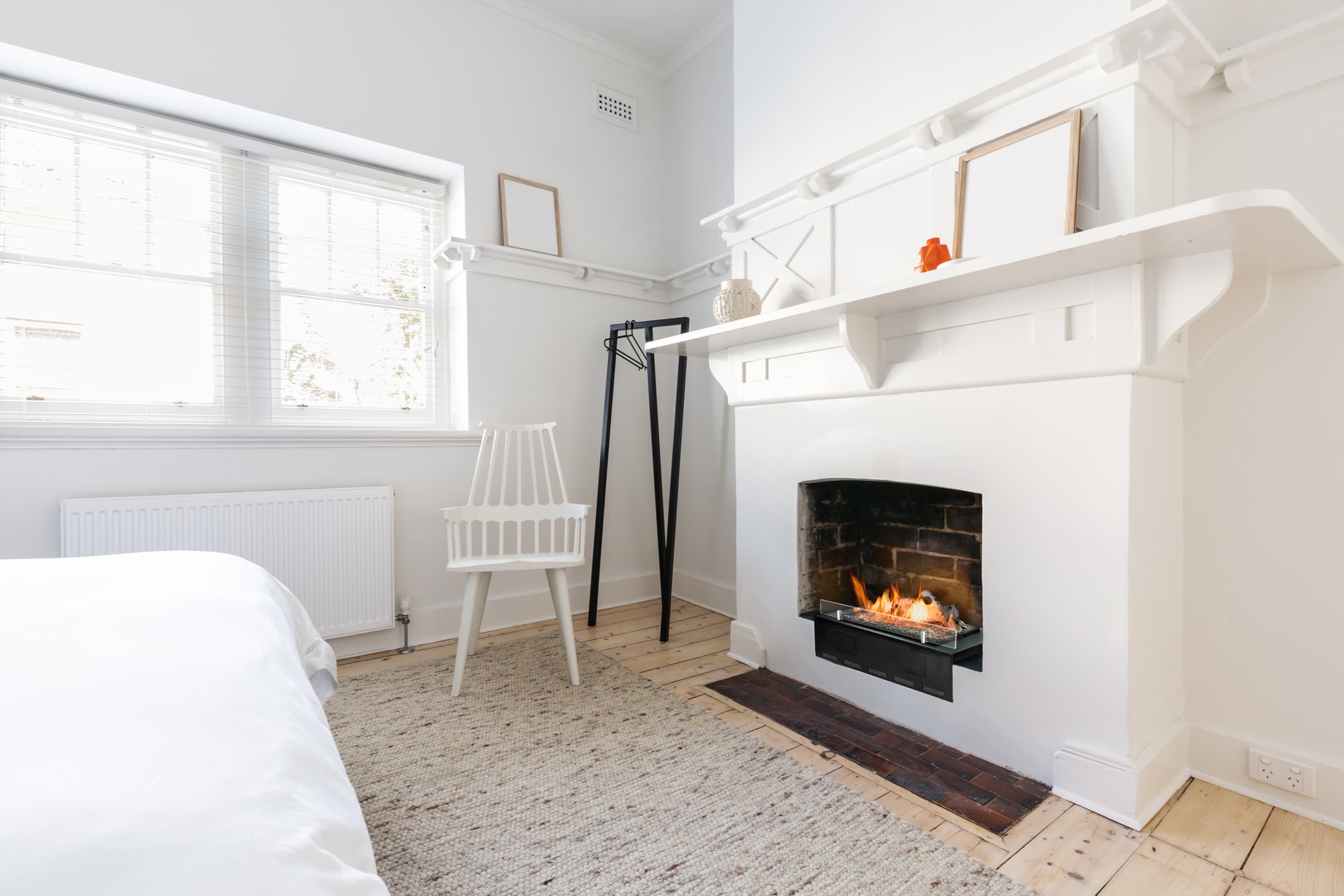 Bioethanol fireplace installed in traditional chimney breast