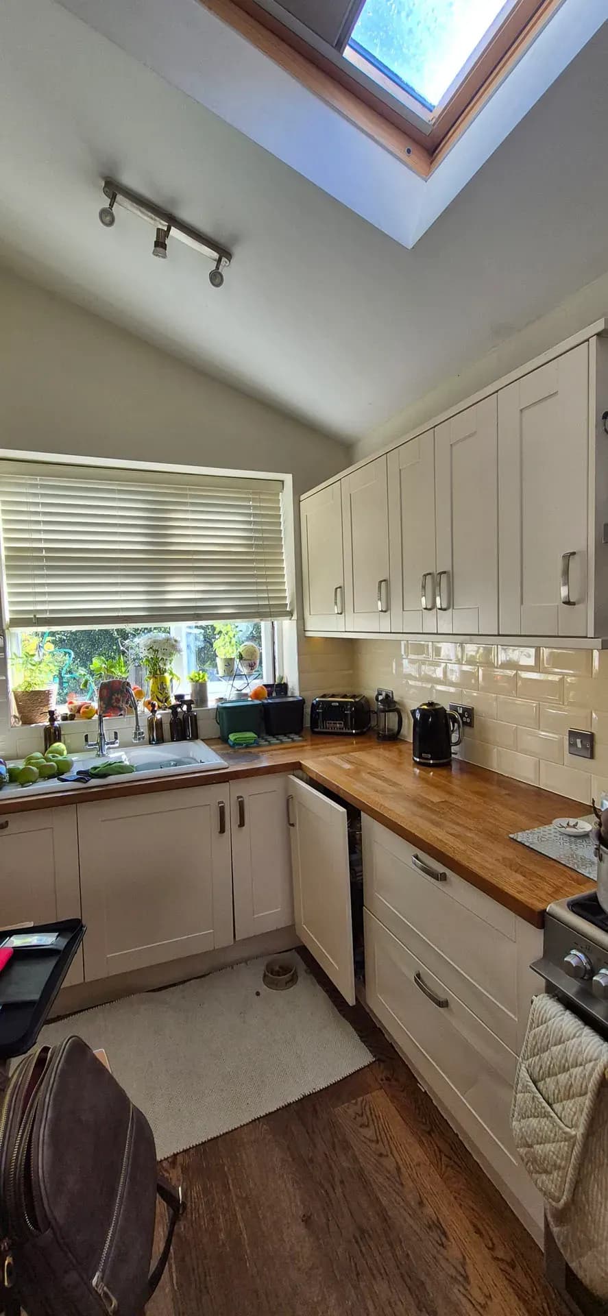 karen potters bar kitchen   before photos (2)