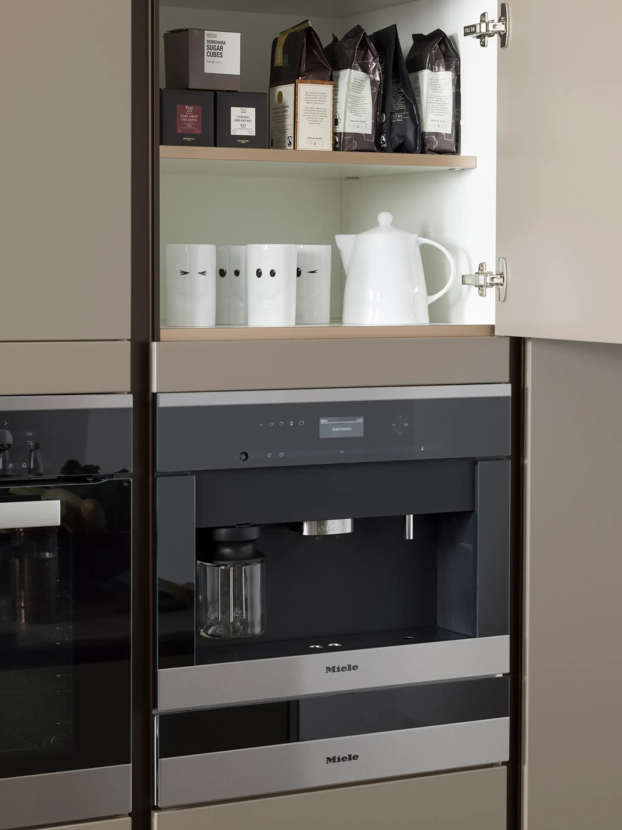 Linear Avant Clay and Stone kitchen detail by Bentley Kitchens