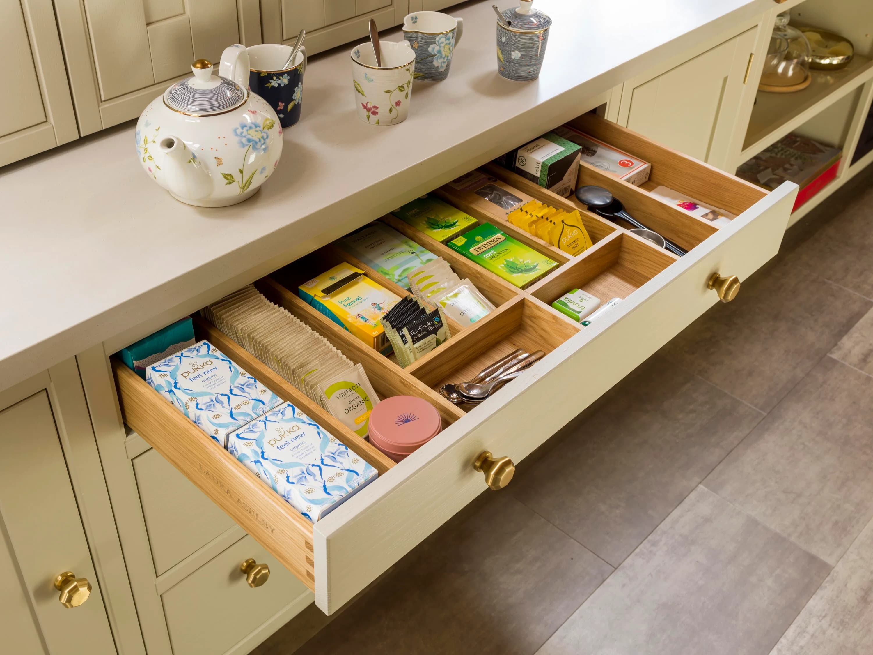 Helmsley kitchen design detail - Bentley Kitchens